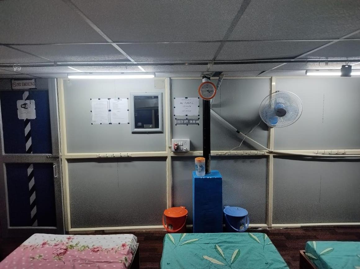 Rajeswari Ac Dormitory For Indian Males Only Port Blair Exterior foto